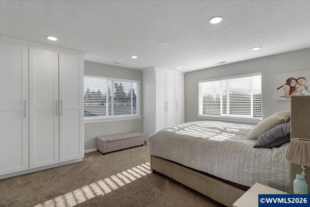 4985 Ward Dr NE, Salem, OR 97305