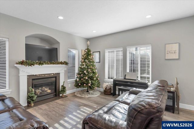 4985 Ward Dr NE, Salem, OR 97305