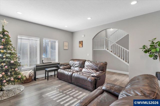 4985 Ward Dr NE, Salem, OR 97305