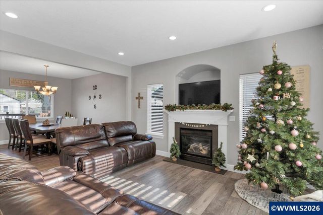 4985 Ward Dr NE, Salem, OR 97305