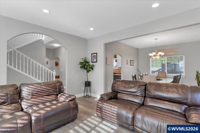 4985 Ward Dr NE, Salem, OR 97305