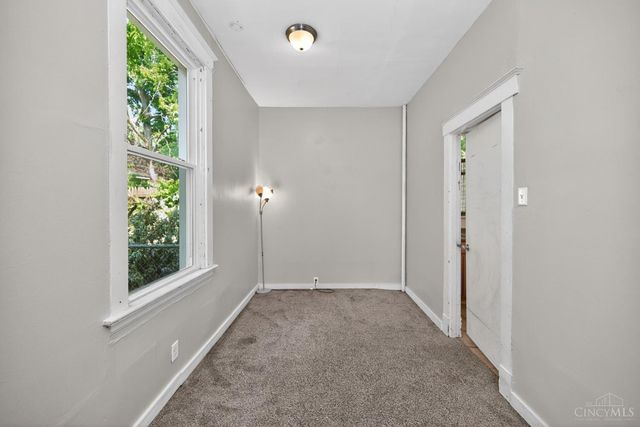 668 Elliott Avenue, Arlington Heights, OH 45215