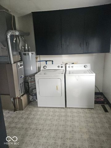 30 W 39th Street, Anderson, IN 46013