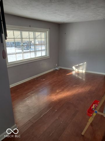 30 W 39th Street, Anderson, IN 46013