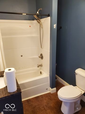 30 W 39th Street, Anderson, IN 46013