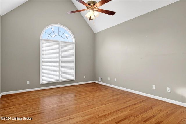 7911 Princess Wood Ct, Louisville, KY 40214