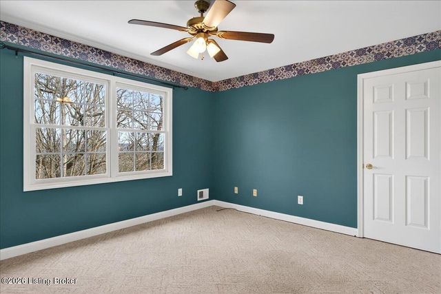 7911 Princess Wood Ct, Louisville, KY 40214