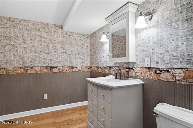 7911 Princess Wood Ct, Louisville, KY 40214