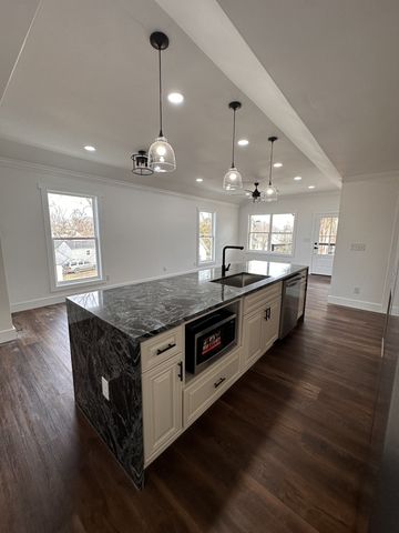 215 W End Ave, Mcminnville, TN 37110