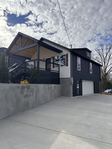 215 W End Ave, Mcminnville, TN 37110