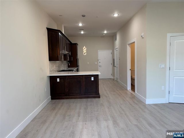 527-535 Union Avenue 2E, Belleville, NJ 07109