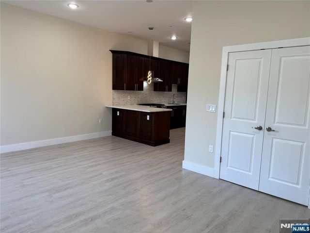 527-535 Union Avenue 2E, Belleville, NJ 07109