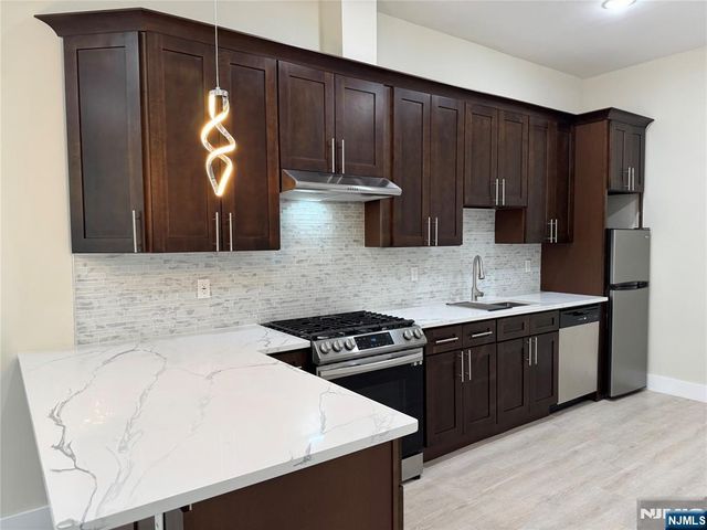 527-535 Union Avenue 2E, Belleville, NJ 07109