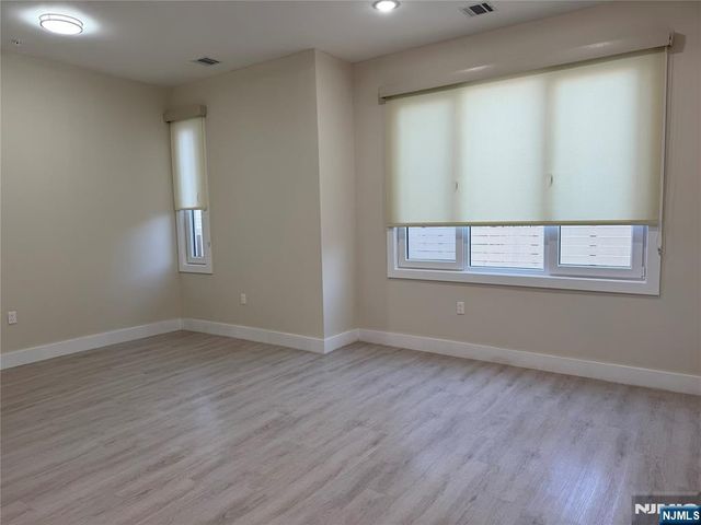 527-535 Union Avenue 2E, Belleville, NJ 07109