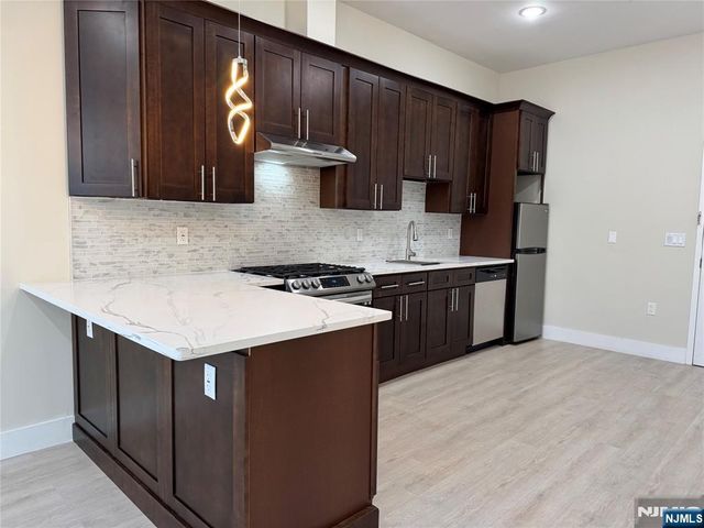 527-535 Union Avenue 2E, Belleville, NJ 07109