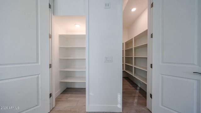 11663 W LUXTON Lane, Avondale, AZ 85323