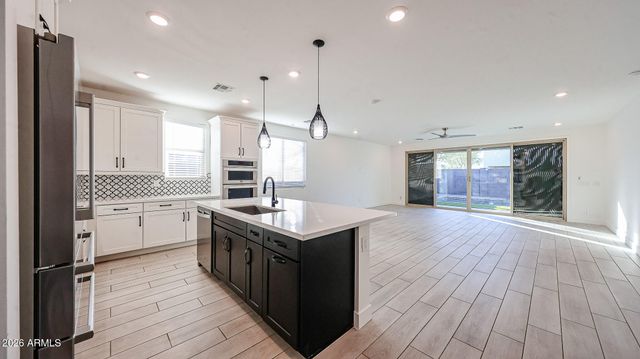 11663 W LUXTON Lane, Avondale, AZ 85323