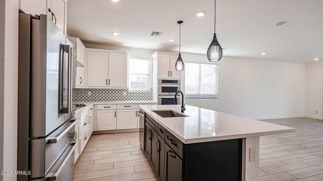 11663 W LUXTON Lane, Avondale, AZ 85323