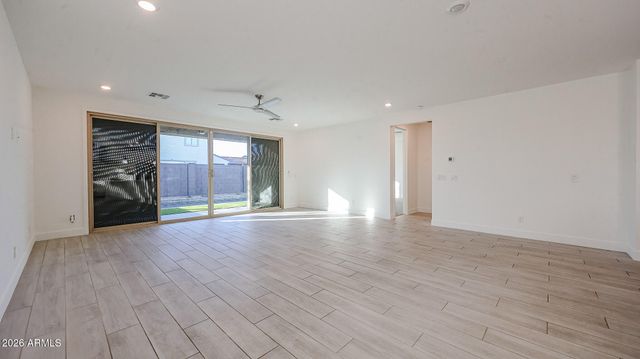 11663 W LUXTON Lane, Avondale, AZ 85323