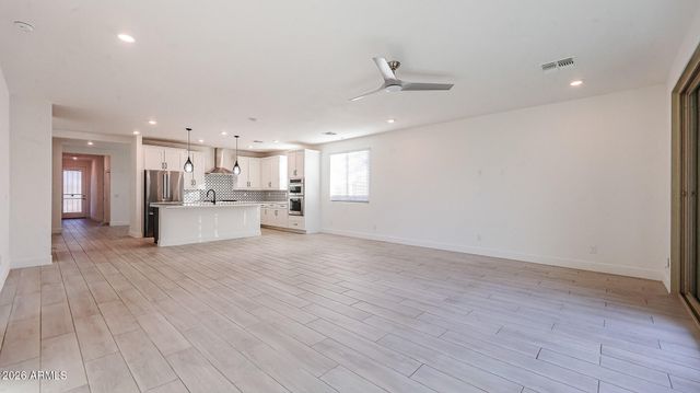 11663 W LUXTON Lane, Avondale, AZ 85323