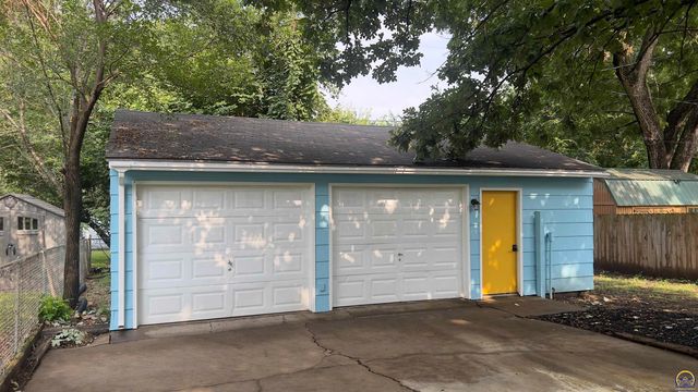 912 SW Frazier AVE, Topeka, KS 66606