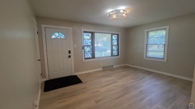 912 SW Frazier AVE, Topeka, KS 66606