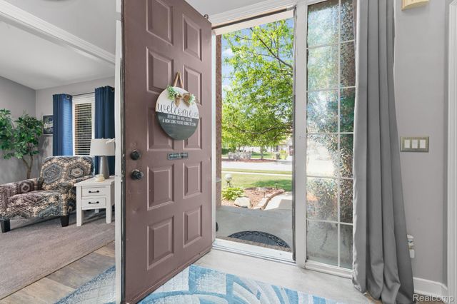 24909 Foxmoor Boulevard, Woodhaven, MI 48183
