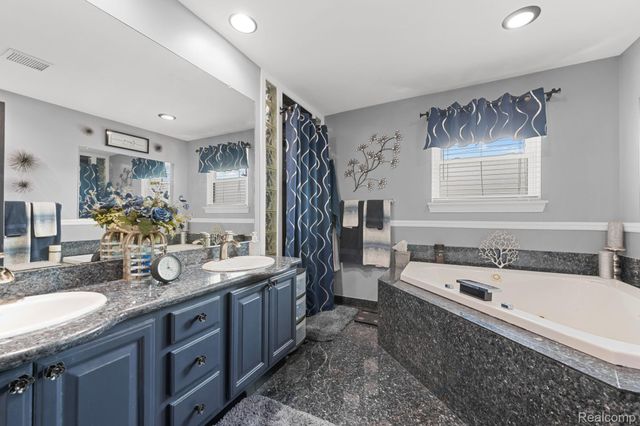 24909 Foxmoor Boulevard, Woodhaven, MI 48183