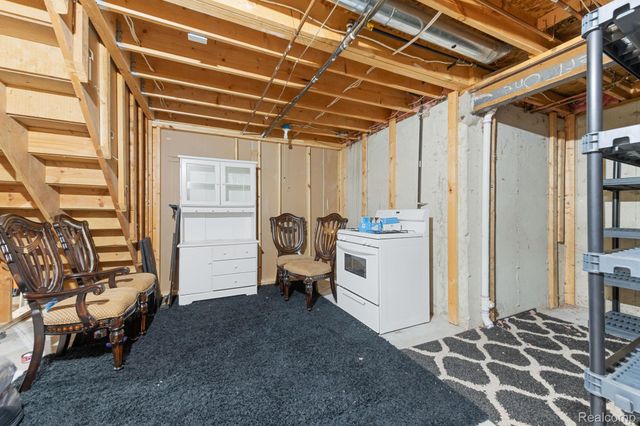 24909 Foxmoor Boulevard, Woodhaven, MI 48183