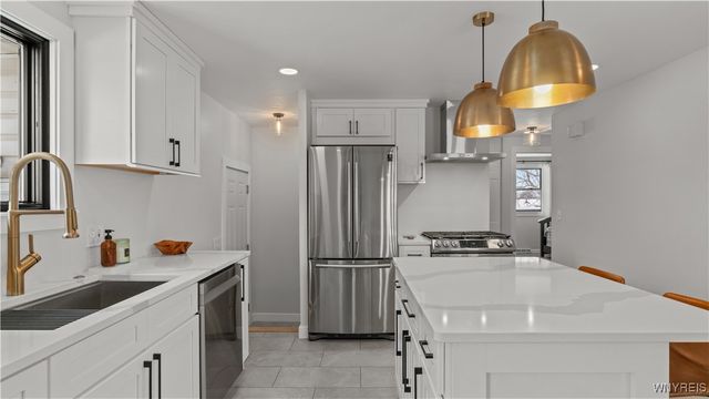 124 Dartwood Drive, Cheektowaga, NY 14227