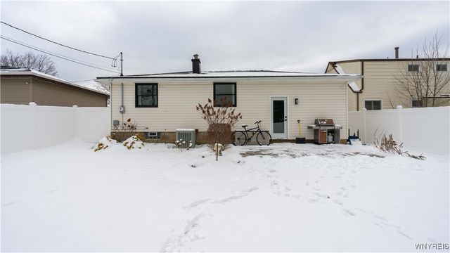 124 Dartwood Drive, Cheektowaga, NY 14227