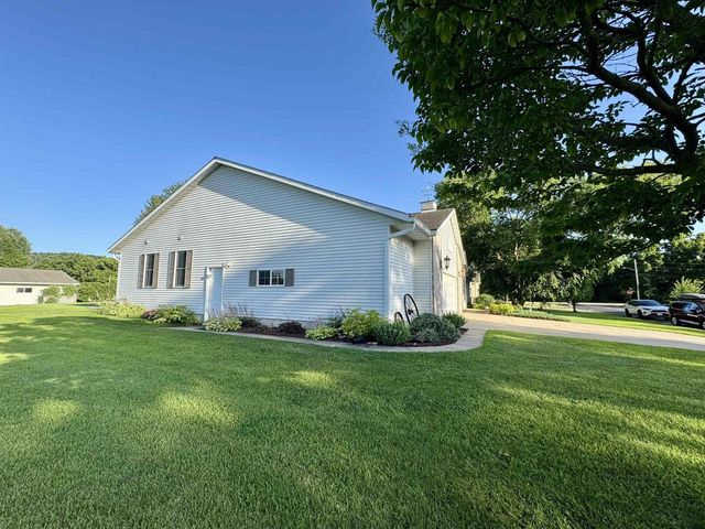 1107 Yahn Avenue, Boscobel, WI 53805