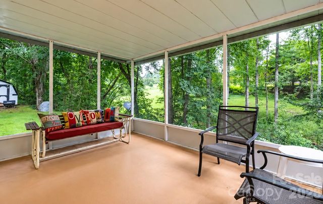 48 Melissa Lane, Leicester, NC 28748