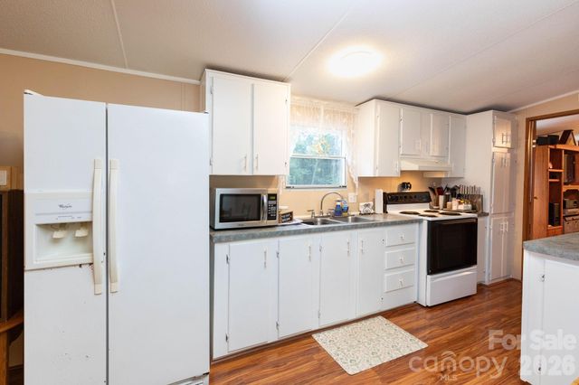 48 Melissa Lane, Leicester, NC 28748