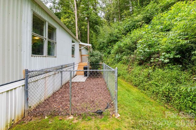 48 Melissa Lane, Leicester, NC 28748