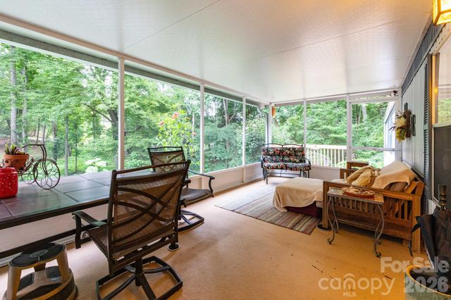 48 Melissa Lane, Leicester, NC 28748