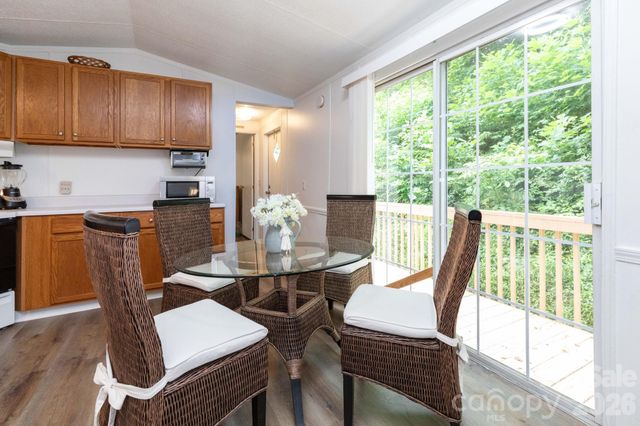 48 Melissa Lane, Leicester, NC 28748