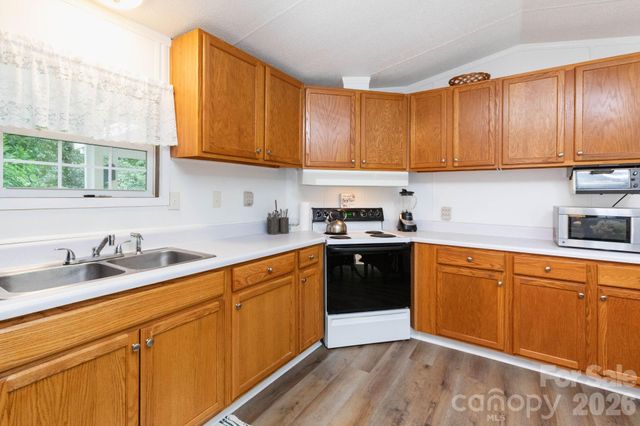 48 Melissa Lane, Leicester, NC 28748