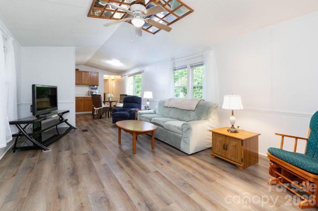 48 Melissa Lane, Leicester, NC 28748