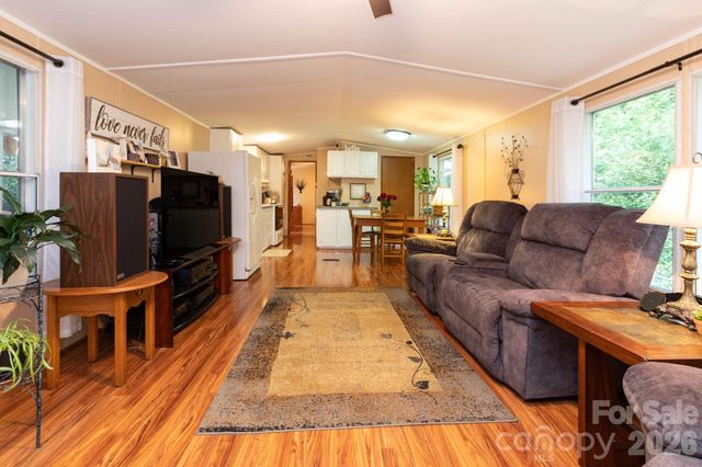 48 Melissa Lane, Leicester, NC 28748