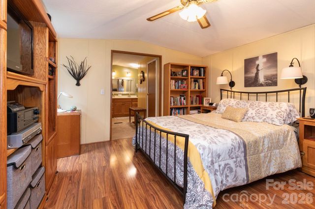 48 Melissa Lane, Leicester, NC 28748
