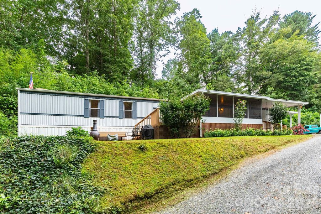 48 Melissa Lane, Leicester, NC 28748