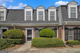 10 Newport Place NW, Atlanta, GA 30318
