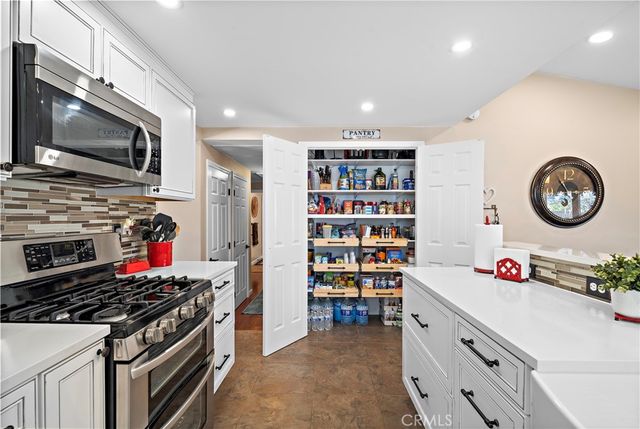 20712 Spindrift Lane, Huntington Beach, CA 92646