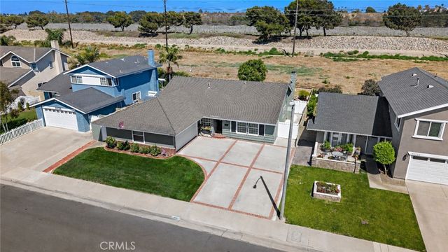 20712 Spindrift Lane, Huntington Beach, CA 92646