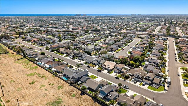 20712 Spindrift Lane, Huntington Beach, CA 92646