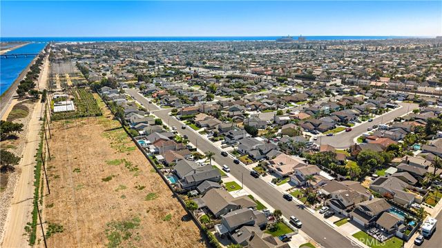 20712 Spindrift Lane, Huntington Beach, CA 92646