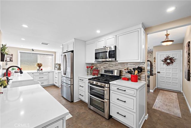 20712 Spindrift Lane, Huntington Beach, CA 92646
