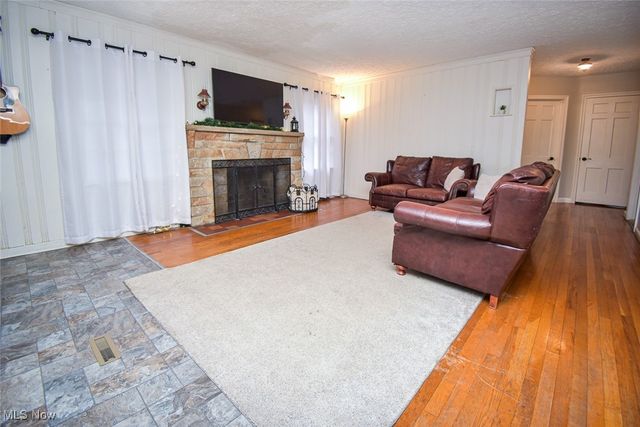 4095 E Smith Road, Medina, OH 44256