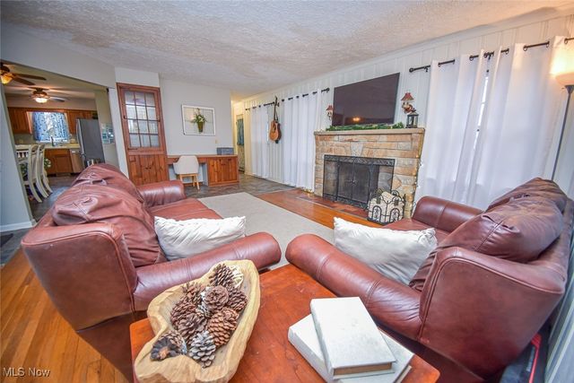 4095 E Smith Road, Medina, OH 44256